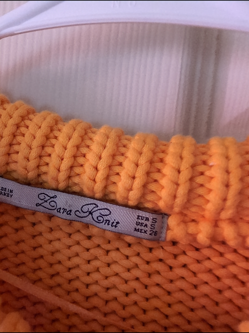 Sleeveless Knit Tank Top - Golden Yellow - Picture 4 of 6